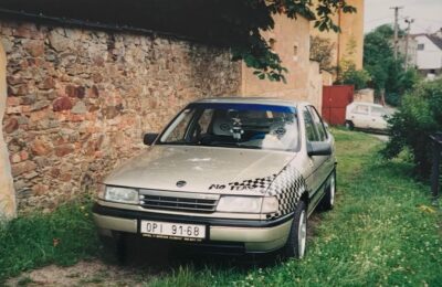 První auto, první Vectra (1995 – 2002)